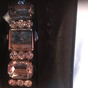 ❤️ NWT Macy’s Crystal Quartz Shiny Sparkly Watch